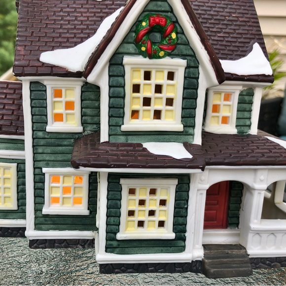 Porcelain Lighted House, Christmas Village - Picture 11 of 12